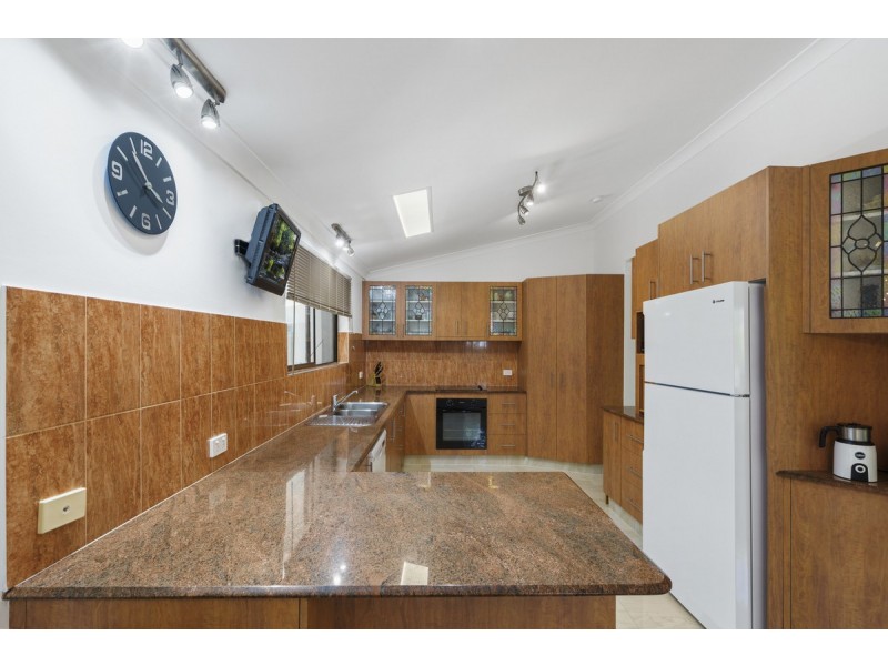 230 Crane Crescent, Nerang QLD 4211