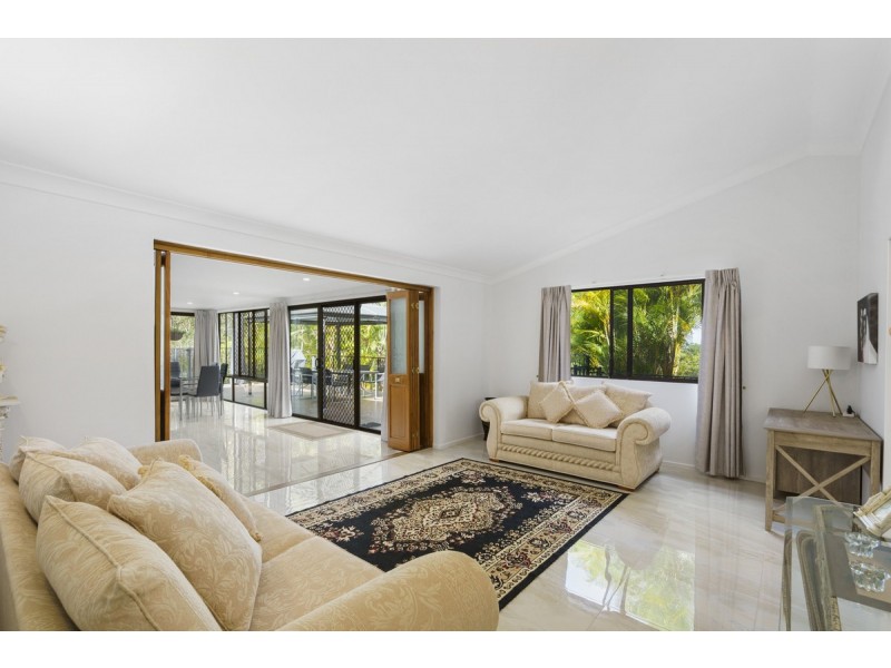230 Crane Crescent, Nerang QLD 4211