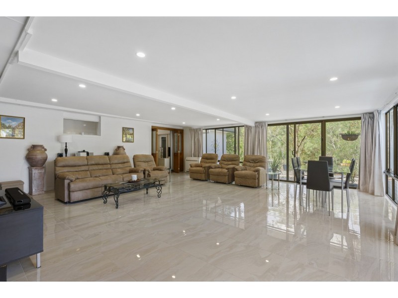 230 Crane Crescent, Nerang QLD 4211