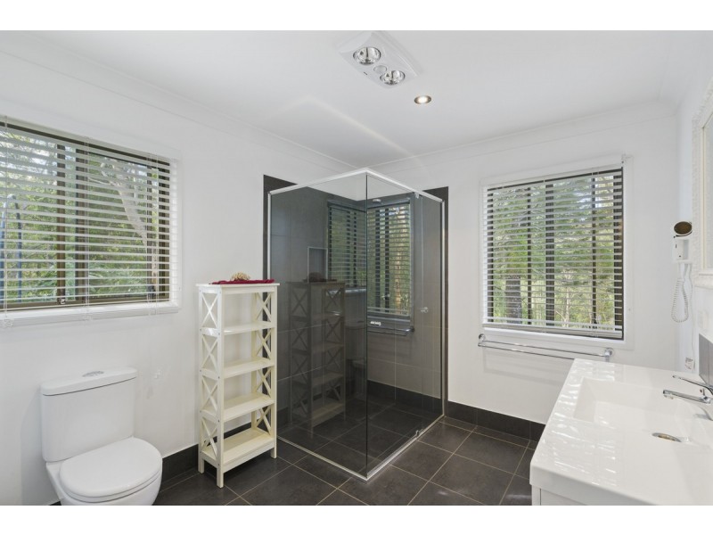 230 Crane Crescent, Nerang QLD 4211