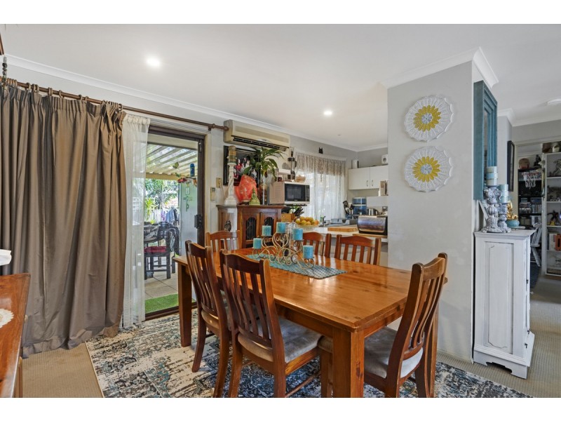 25 Convery Crescent, Highland Park QLD 4211