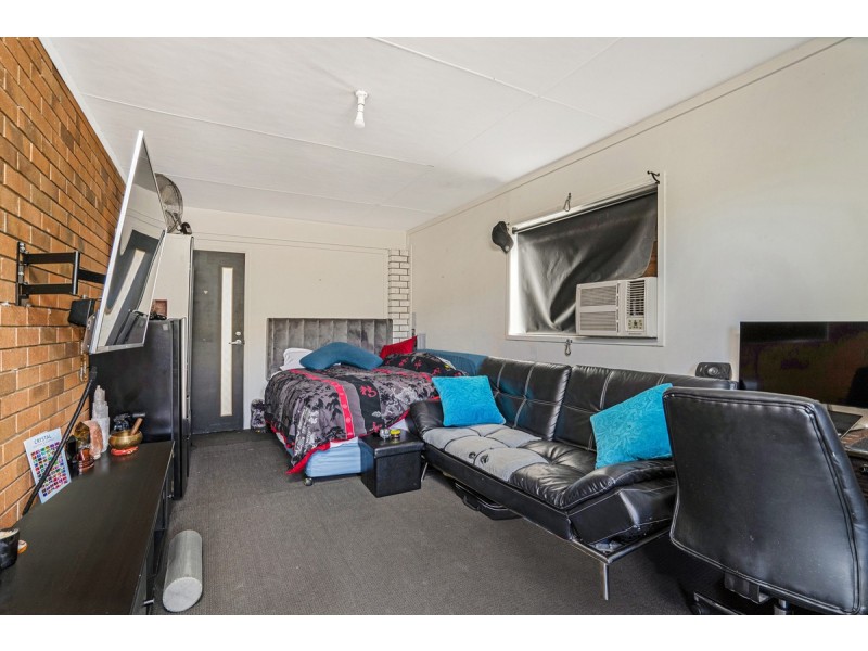 25 Convery Crescent, Highland Park QLD 4211