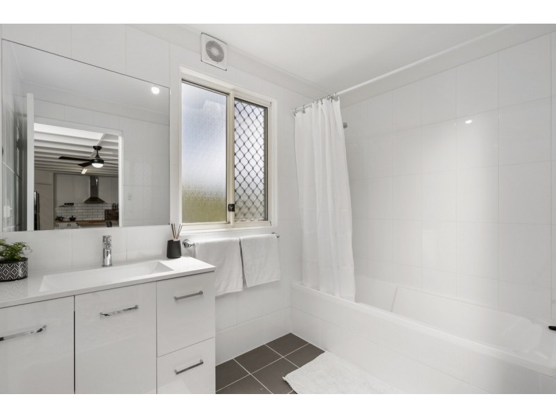 42 Pademelon Pass, Nerang QLD 4211