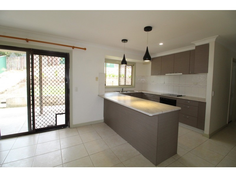 18 Guthrie Parade, Carrara QLD 4211