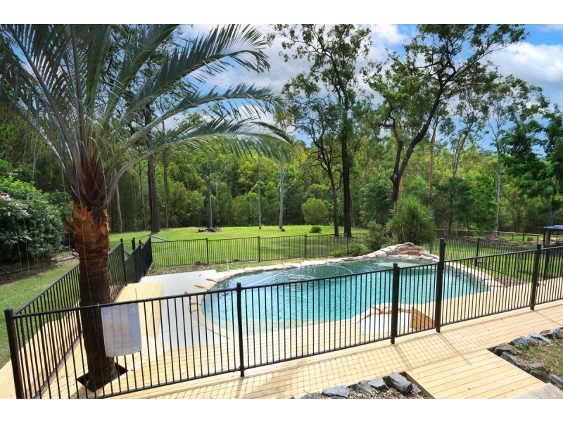 10 Narrabri Court, Gaven QLD 4211