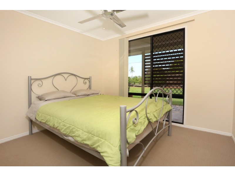 10 Narrabri Court, Gaven QLD 4211