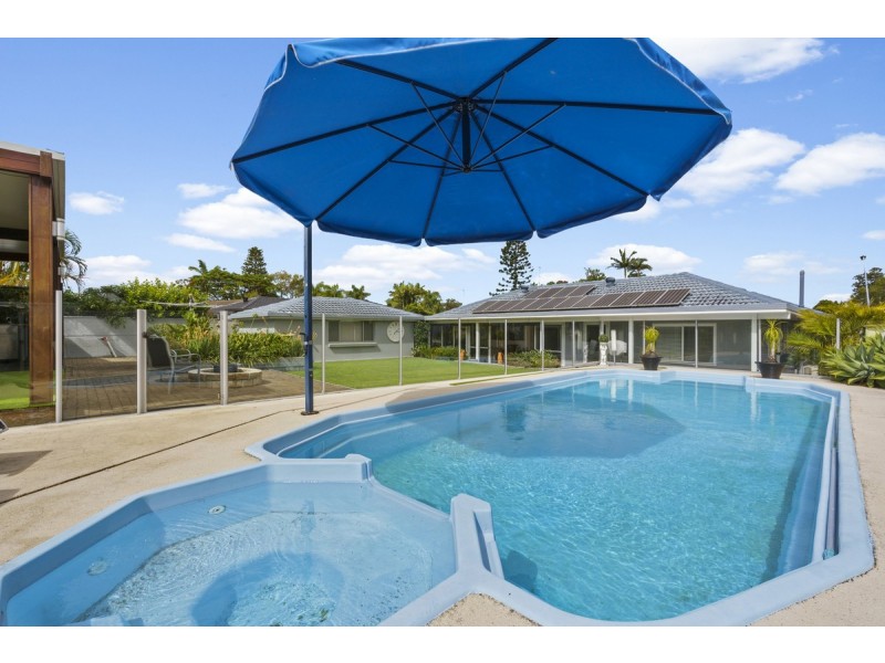 5 St Petersburg Place, Nerang QLD 4211