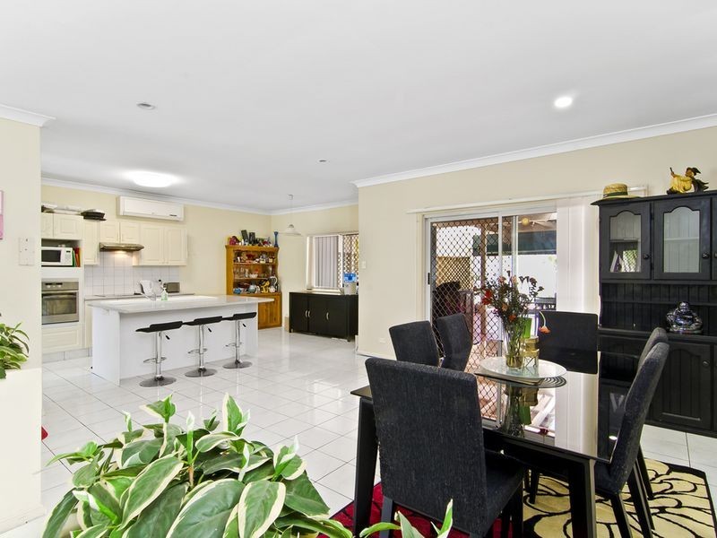 9 Inverness Way, Parkwood QLD 4214