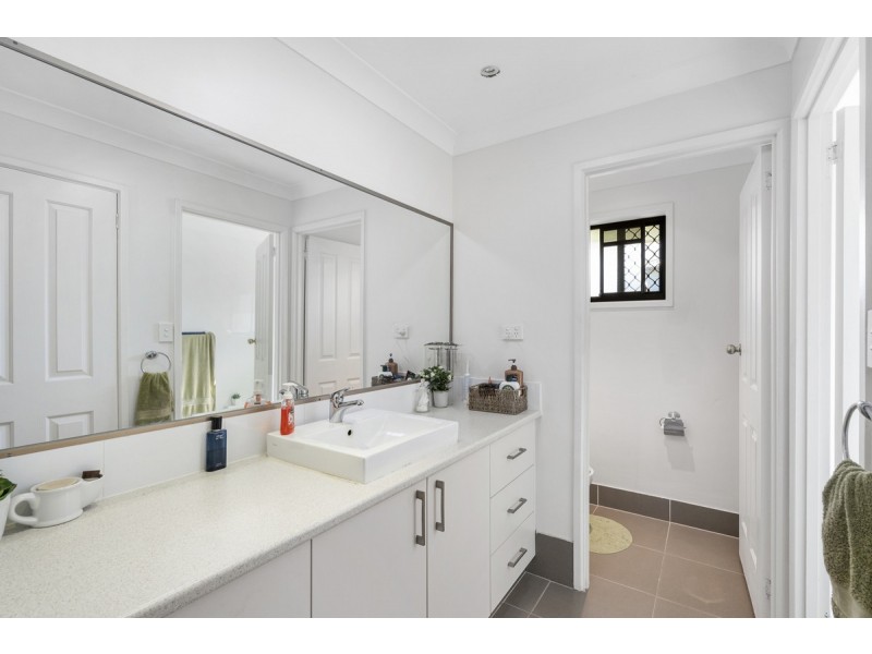 86 Muir Street, Labrador QLD 4215