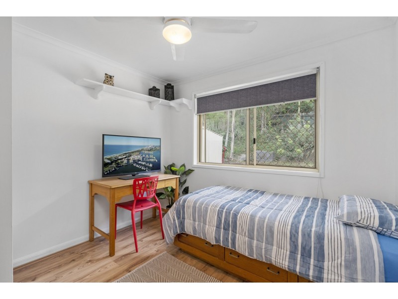 4 Bernadette Place, Highland Park QLD 4211