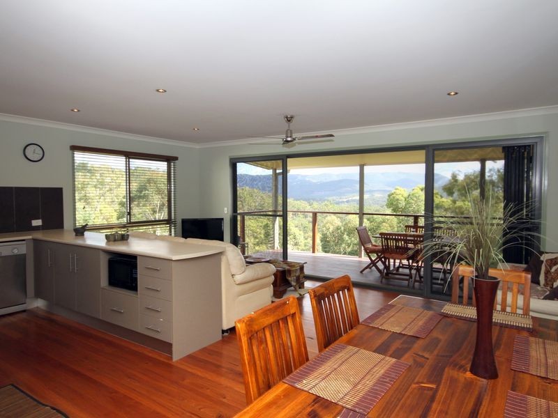 54 Tara Vista Boulevard, Highland Park QLD 4211