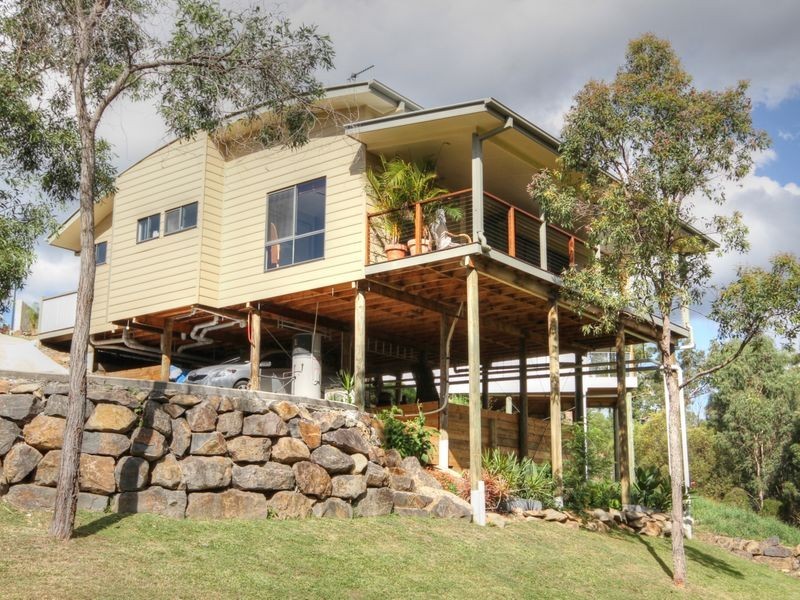 54 Tara Vista Boulevard, Highland Park QLD 4211