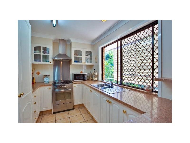 2/8 Gardiners Place, Southport QLD 4215