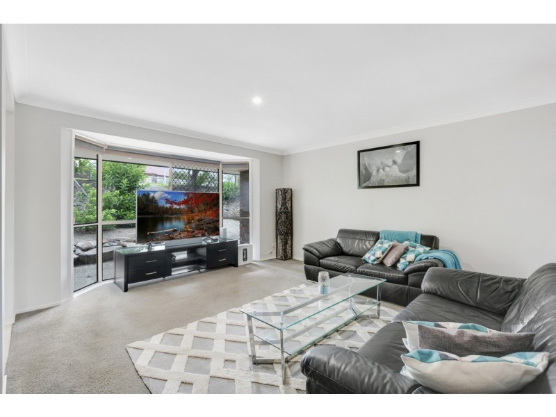 4 Marla Way, Carrara QLD 4211