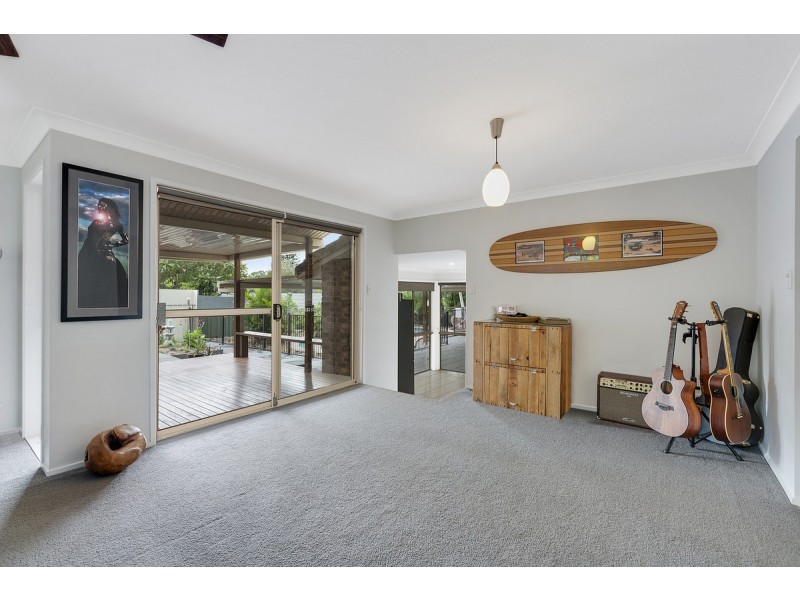 4 Marla Way, Carrara QLD 4211