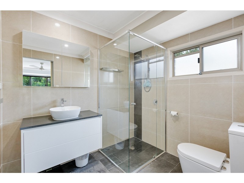 4 Marla Way, Carrara QLD 4211