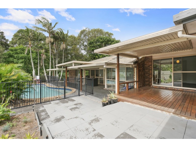 4 Marla Way, Carrara QLD 4211