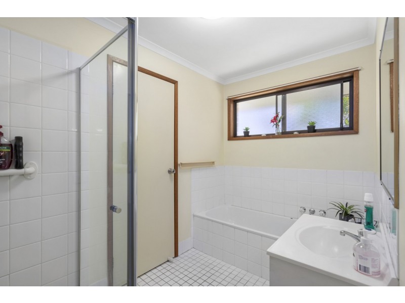 6 Eamonn Court, Highland Park QLD 4211