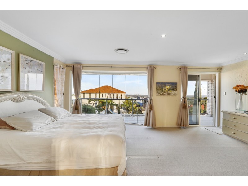 6 Mercure Place, Highland Park QLD 4211