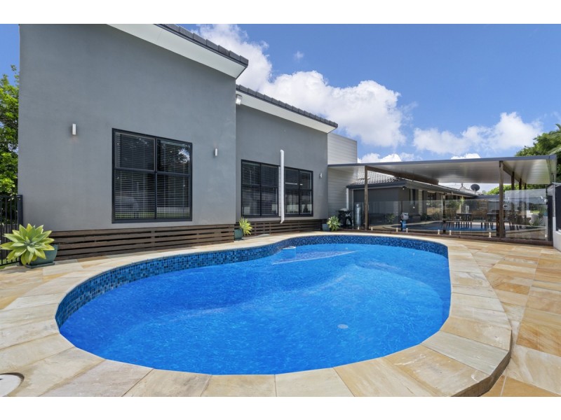 8 Aberdeen Court, Highland Park QLD 4211