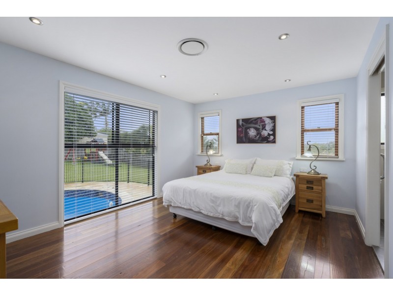 8 Aberdeen Court, Highland Park QLD 4211