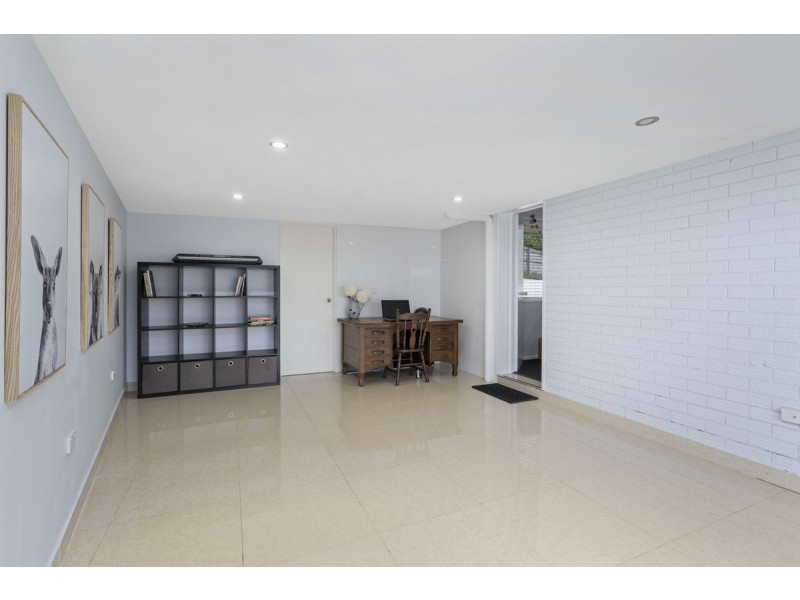 8 Aberdeen Court, Highland Park QLD 4211