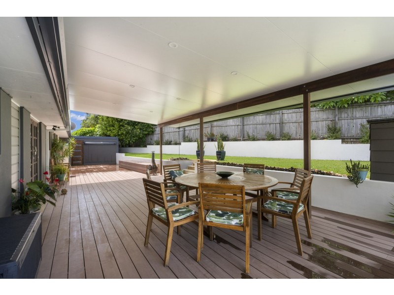 8 Aberdeen Court, Highland Park QLD 4211