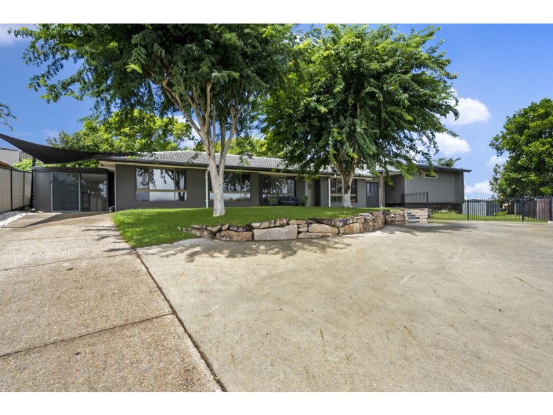 8 Aberdeen Court, Highland Park QLD 4211