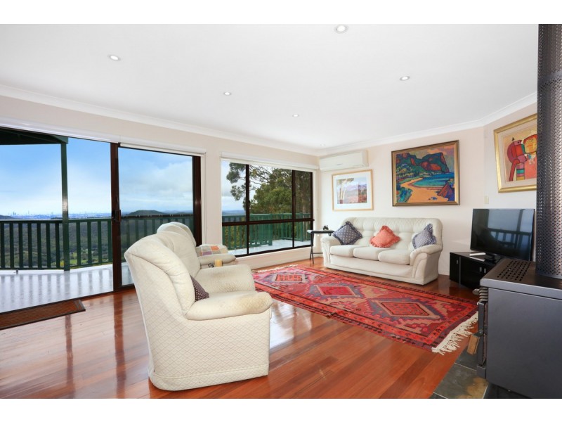 50 Macrozamia Drive, Clagiraba QLD 4211