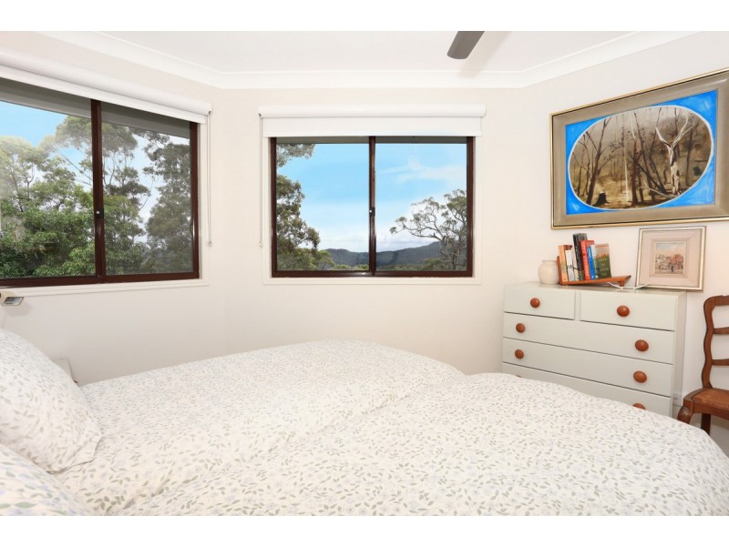 50 Macrozamia Drive, Clagiraba QLD 4211