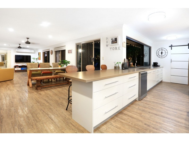 5 Yarandin Court, Worongary QLD 4213
