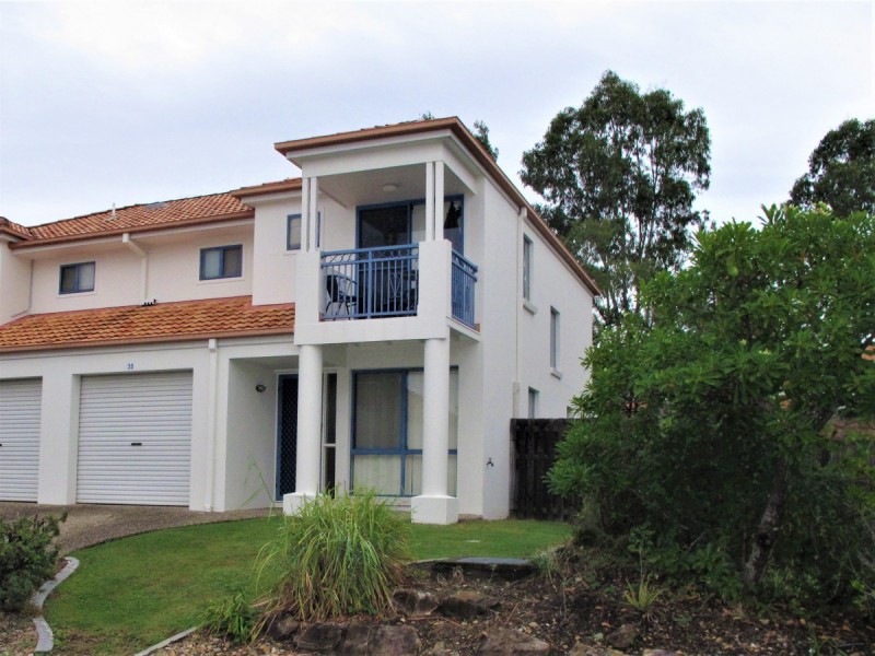 35/2 Studio Drive (Villa Corfu), Pacific Pines QLD 4211