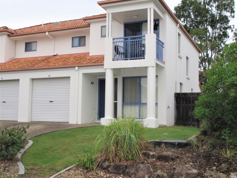 35/2 Studio Drive (Villa Corfu), Pacific Pines QLD 4211