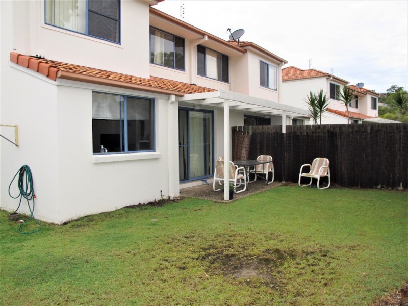 35/2 Studio Drive (Villa Corfu), Pacific Pines QLD 4211