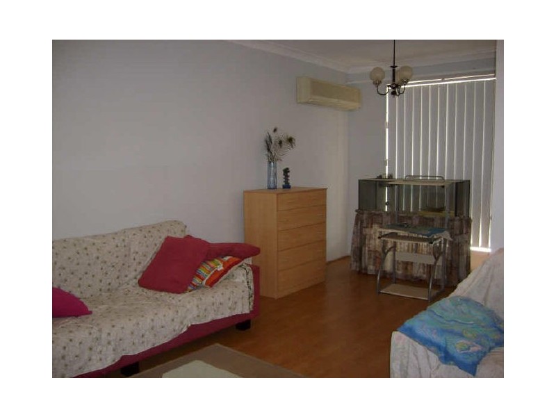 24 Renfrew Drive, Highland Park QLD 4211