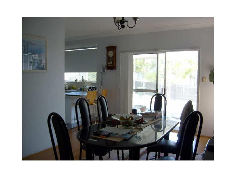 24 Renfrew Drive, Highland Park QLD 4211