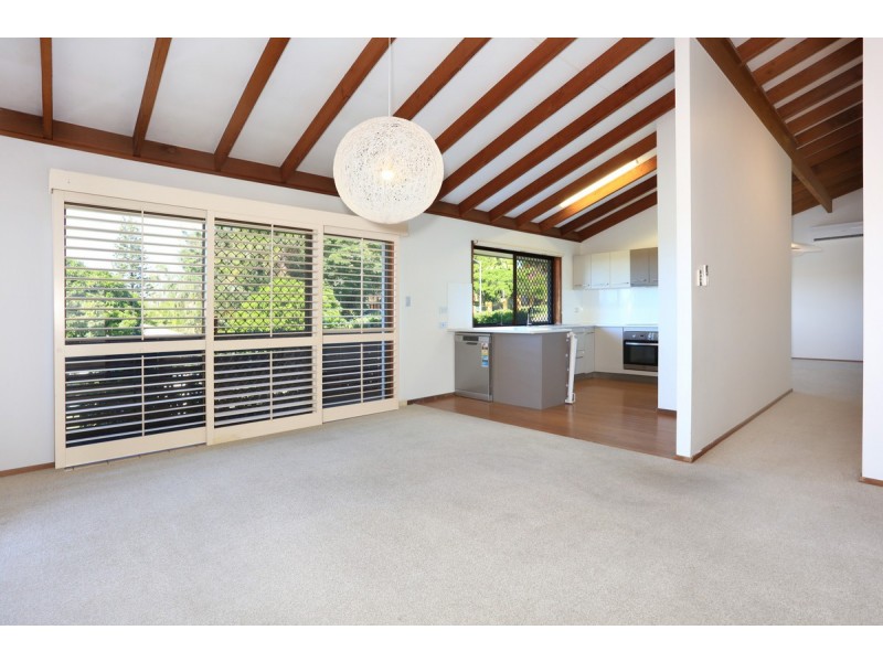 53 Balfour Crescent, Highland Park QLD 4211