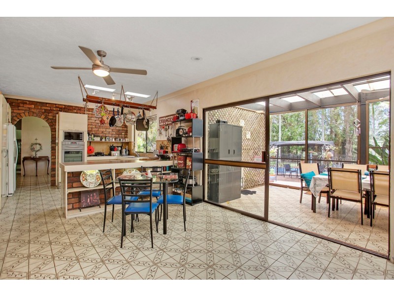 18 Yarraowee Drive, Nerang QLD 4211