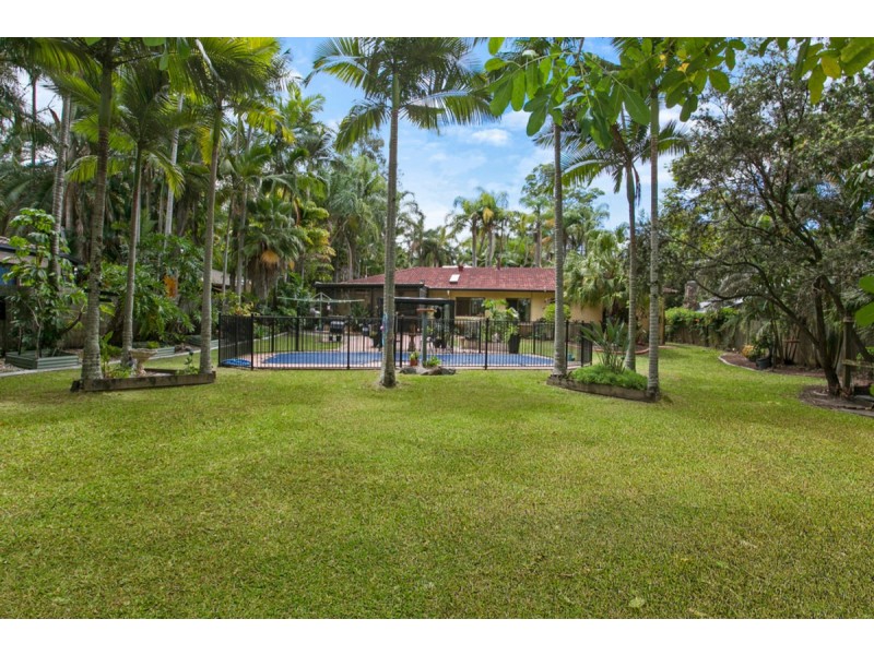 18 Yarraowee Drive, Nerang QLD 4211