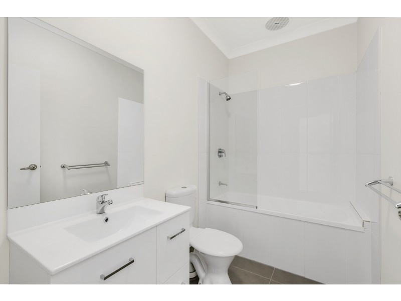 1/9 Wundowie Street, Nerang QLD 4211