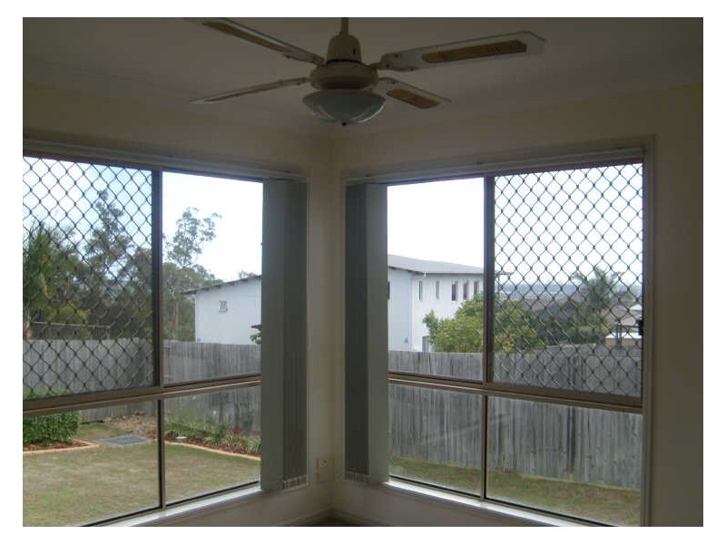 2/83 Kincaid Drive, Highland Park QLD 4211