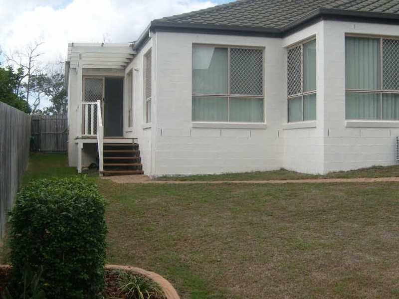 2/83 Kincaid Drive, Highland Park QLD 4211