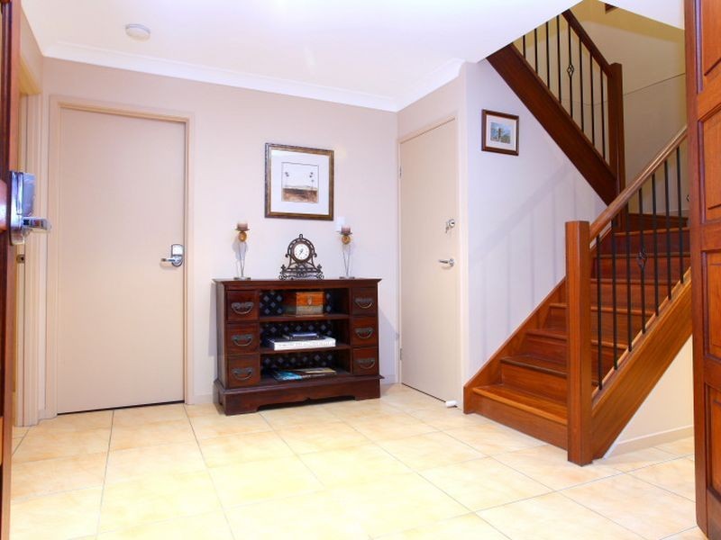 9 Blue Hill Court, Nerang QLD 4211