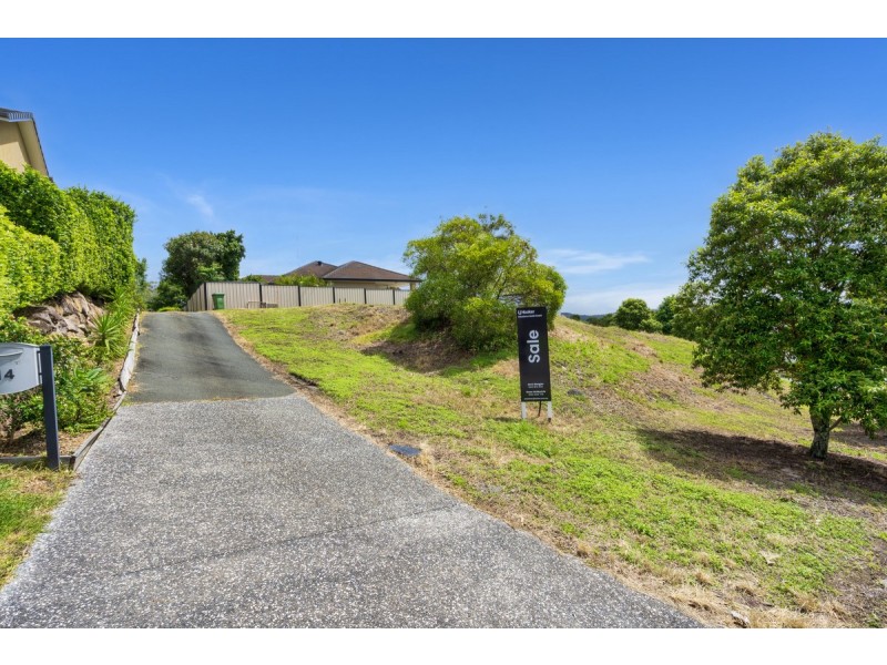 38 Tara Vista Boulevard, Highland Park QLD 4211