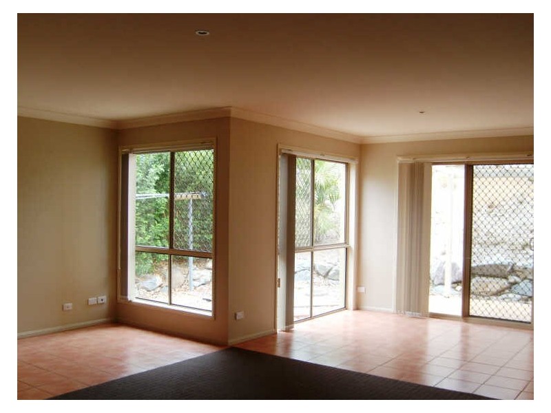 1/78 Kincaid Drive, Highland Park QLD 4211