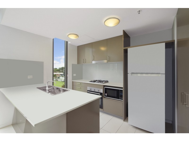 413/17 Bath Street, Labrador QLD 4215