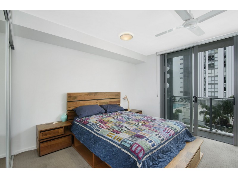 413/17 Bath Street, Labrador QLD 4215