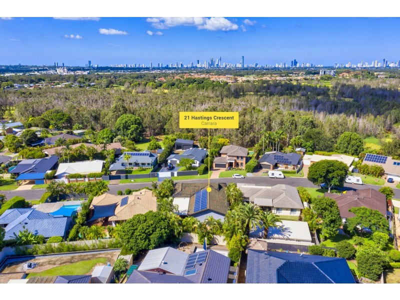 21 Hastings Crescent, Carrara QLD 4211