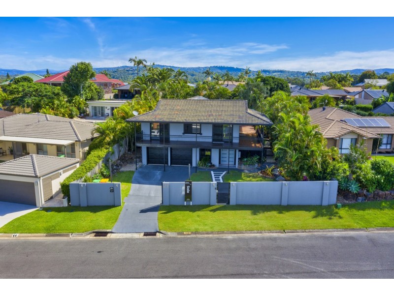 21 Hastings Crescent, Carrara QLD 4211