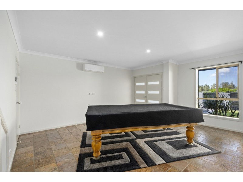 21 Hastings Crescent, Carrara QLD 4211
